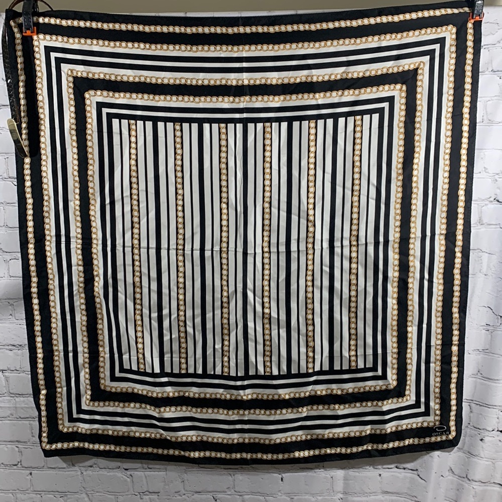 Oscar de la renta scarf 35x35”